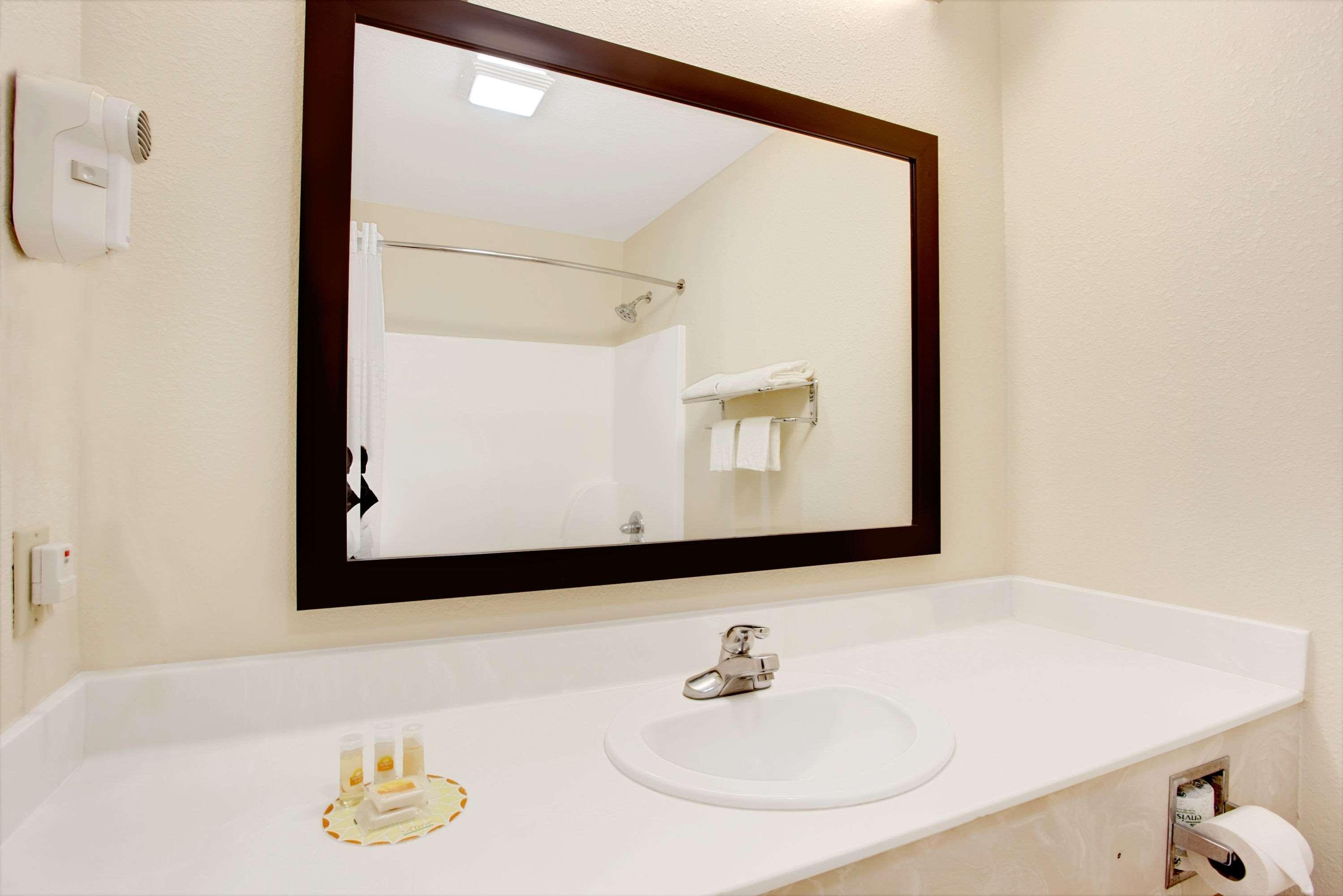 Days Inn & Suites By Wyndham Ridgeland Ngoại thất bức ảnh